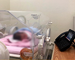 خدمة مشاهدة الأم المصابة بكورونا المستجد مولودها باستخدام التقنية على مدار الساعة