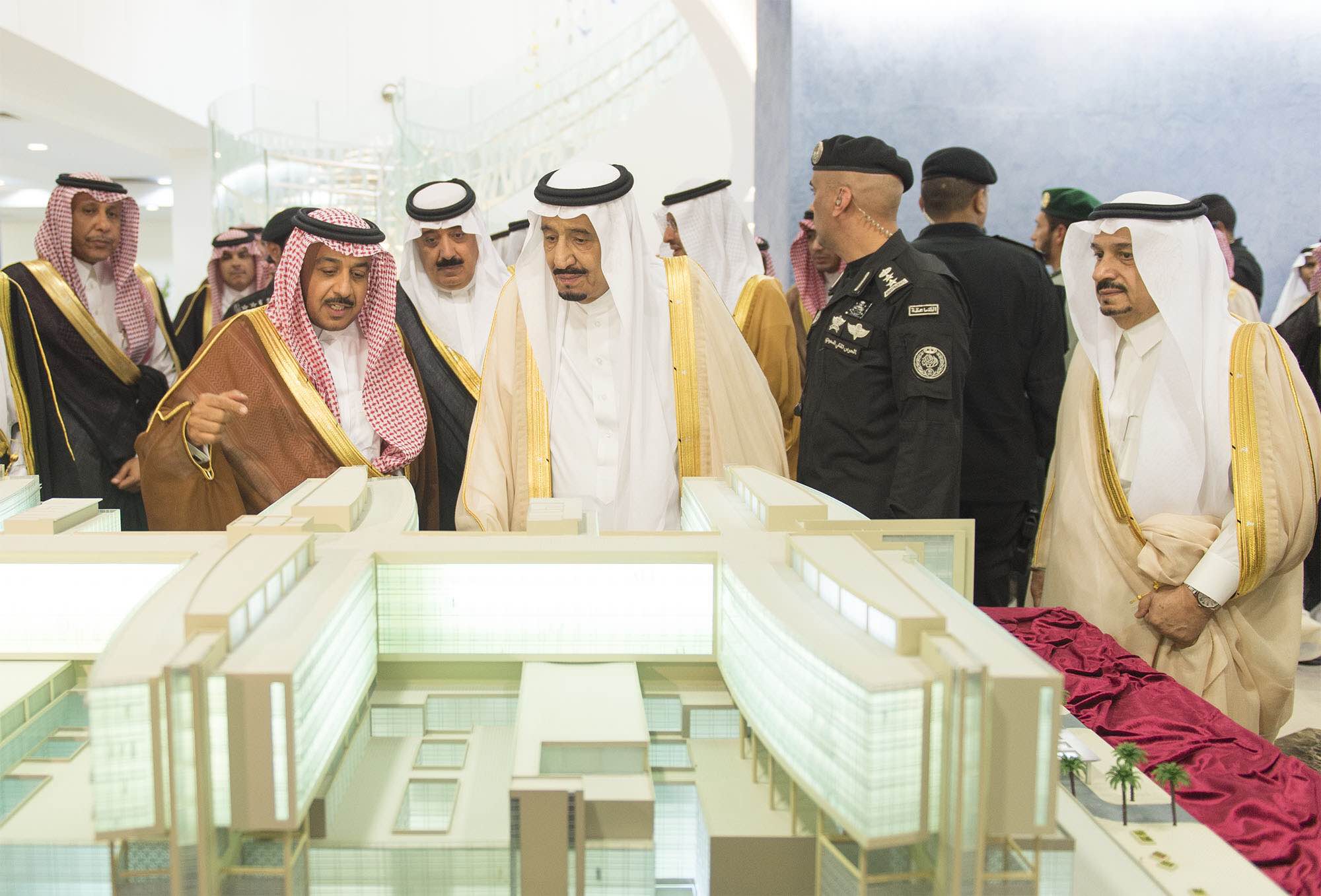 خادم الحرمين الشريفين المك سلمان بن عبدالعزيز آل سعود في حفل الافتتاح